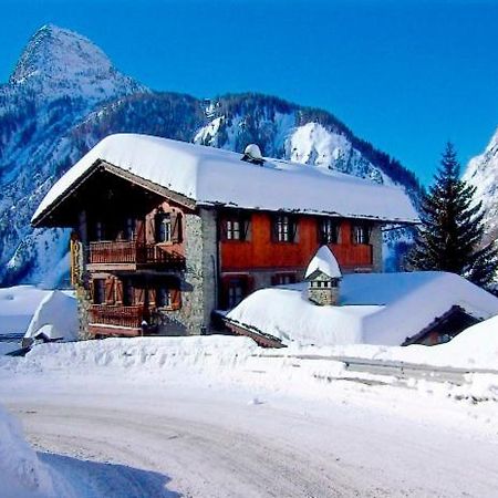 Hotel Dente Del Gigante Courmayeur Exteriör bild