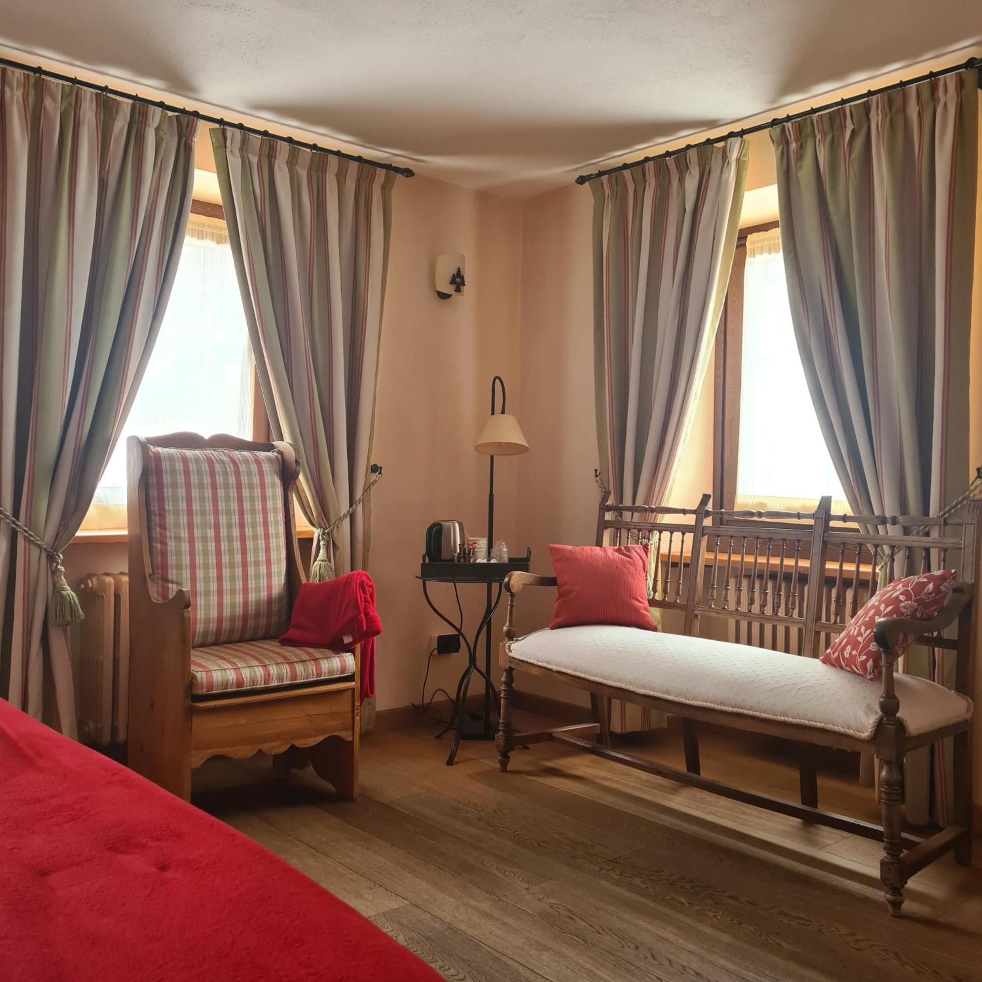 Hotel Dente Del Gigante Courmayeur Exteriör bild