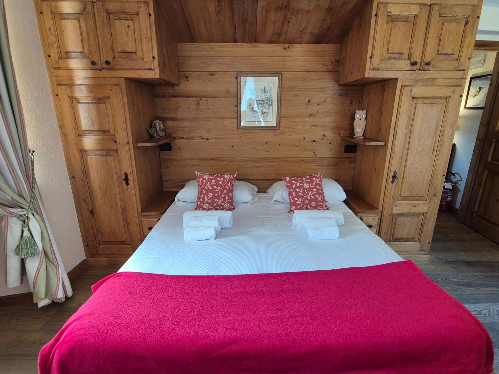 Hotel Dente Del Gigante Courmayeur Exteriör bild
