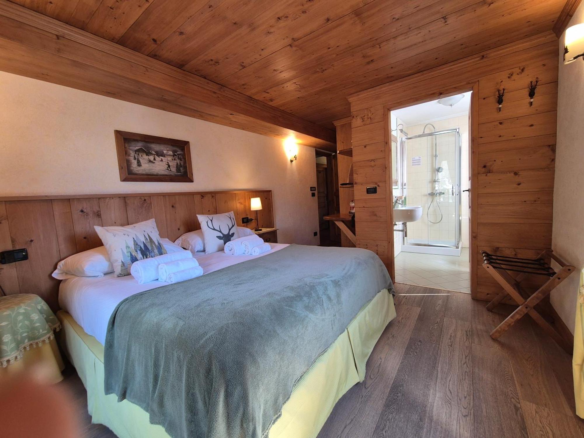 Hotel Dente Del Gigante Courmayeur Exteriör bild