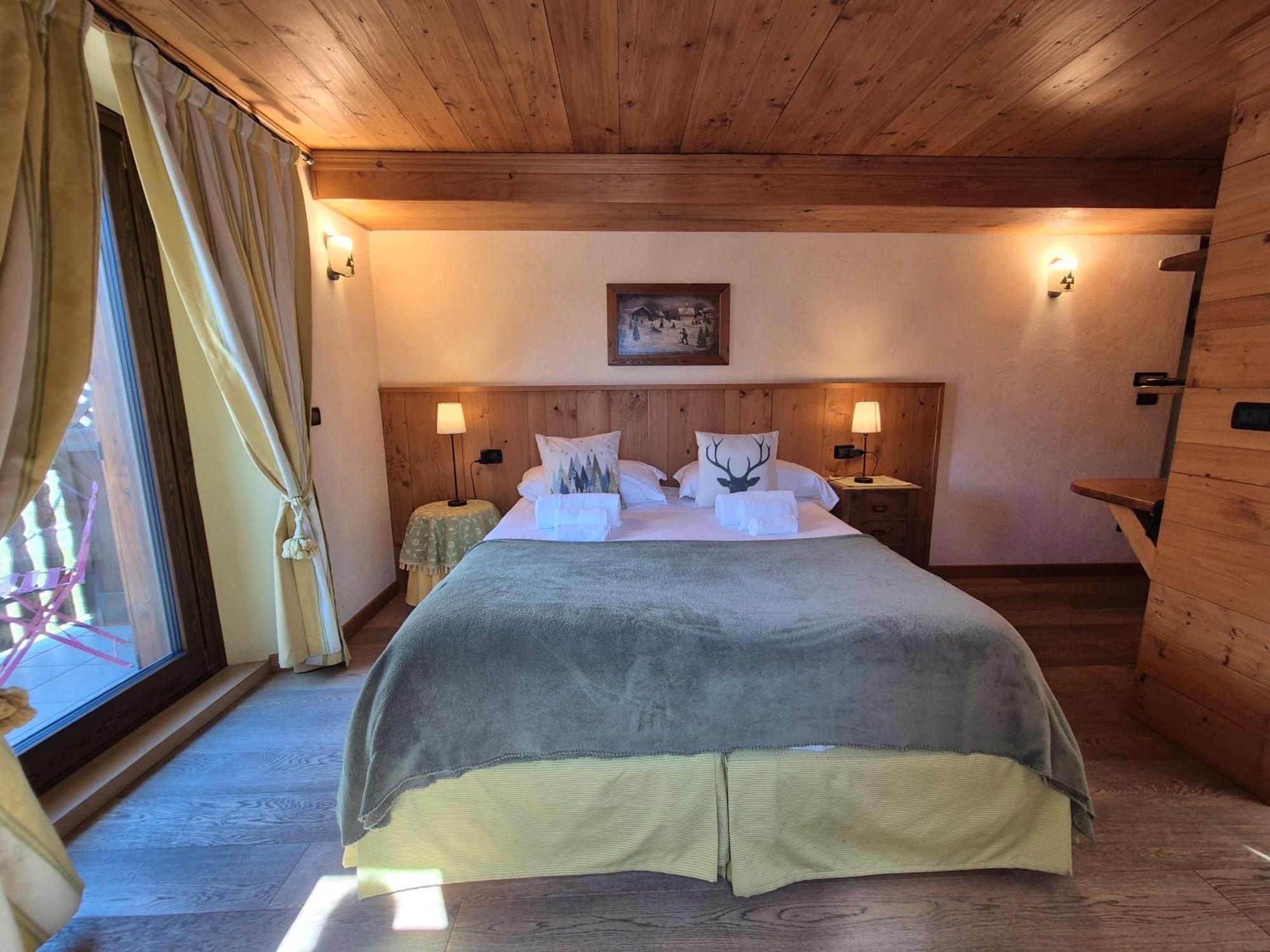 Hotel Dente Del Gigante Courmayeur Exteriör bild