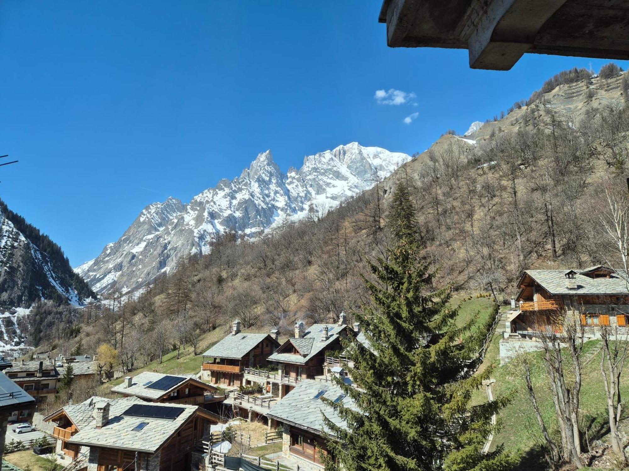 Hotel Dente Del Gigante Courmayeur Exteriör bild